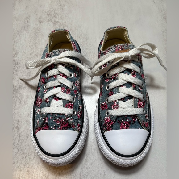 Converse Chuck Taylor All Star Oxford Sneaker-Low Top-Canvas Upper-Size: 11Y - Picture 2 of 9